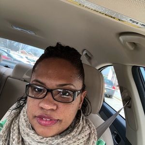 Meet your Posher, Ashia